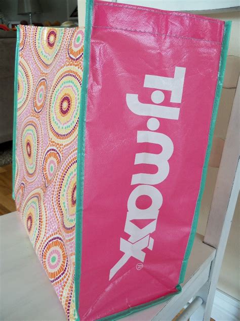 t j maxx shopping bags.